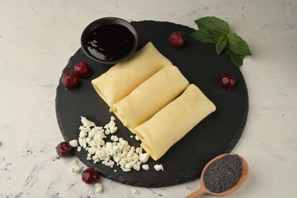 Млинці з Вишнею та Сиром