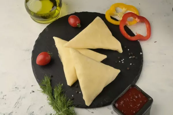 Млинці з Куркою та Моцарелою (трикутник)